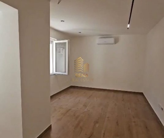 Tirane, jepet me qera ambjent biznesi Kati 0, 50 m² 500 € (Rruga Qemal Stafa, 50m Larg Unaza)