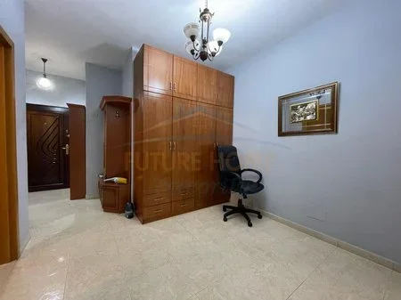 Tirane, jepet me qera apartament 2+1 Kati 2, 93 m² 623 € 