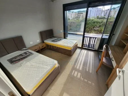 Tirane, jepet me qera apartament 2+1 Kati 2, 96 m² 1.300 € 