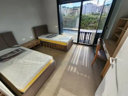 Tirane, jepet me qera apartament 2+1 Kati 2, 96 m² 1.300 € 