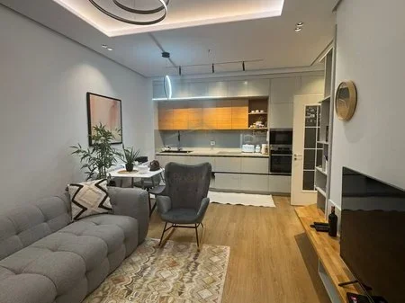 Tirane, jepet me qera apartament 2+1 Kati 4, 75 m² 1.000 € 