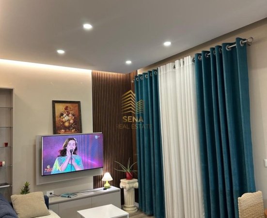 Tirane, jepet me qera apartament 1+1+Ballkon Kati 3, 65 m² 600 € (Rruga Qemal Stafa)