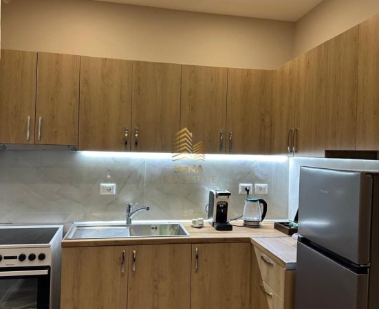 Tirane, jepet me qera apartament 1+1+Ballkon Kati 3, 65 m² 600 € (Rruga Qemal Stafa)