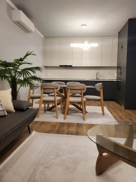 Tirane, jepet me qera apartament 2+1+Ballkon , 116 m² 1.500 € 