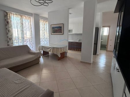 Tirane, jepet me qera apartament 2+1 Kati 6, 115 m² 550 € 