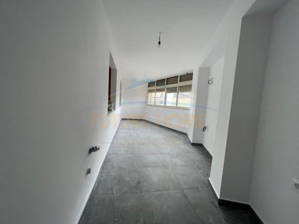 Tirane, shitet apartament 2+1 Kati 2, 96 m² 235.000 € (Pazari i Ri)
