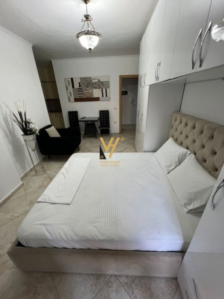Tirane, jepet me qera garsonier Kati 3, 46 m² 500 € (RRUGA E BARRIKADAVE)