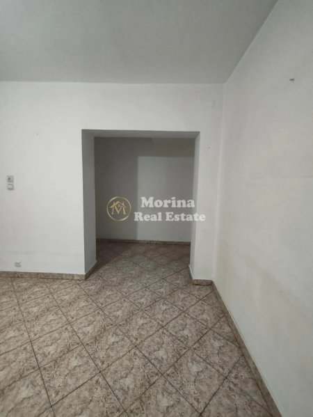 Tirane, jepet me qera apartament 2+1 Kati 3, 80 m² 400 € (Rruga Ferit Xhajko)