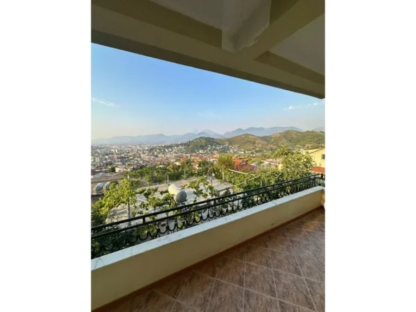 Tirane, jepet me qera apartament 2+1+Aneks+Ballkon Kati 2, 80 m² 350 € 