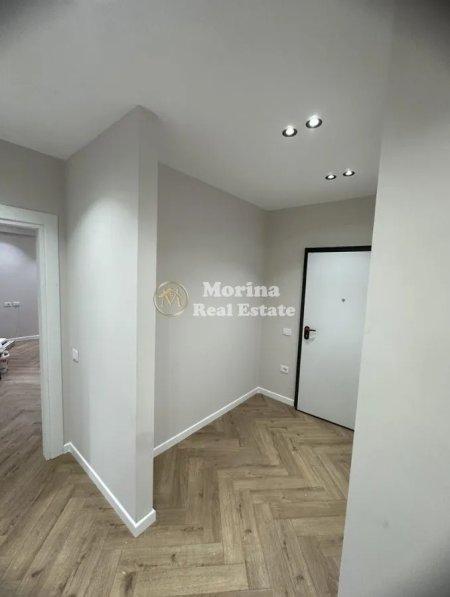Tirane, jepet me qera apartament 2+1 Kati 5, 130 m² 1.100 € (Astir)