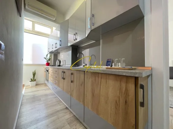 Tirane, jepet me qera apartament 1+1 Kati 3, 50 m² 600 € (MYSLYM SHYRI)