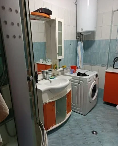 Tirane, jepet me qera apartament 1+1+Ballkon Kati 5, 90 m² 500 € (Don Bosko , prane Zgares Korcare.)