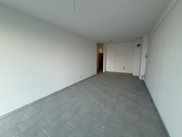 Tirane, jepet me qera zyre , 152 m² 1.100 € (Golden Tower, Mine Peza)