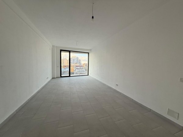 Tirane, jepet me qera zyre , 152 m² 1.100 € (Golden Tower, Mine Peza)