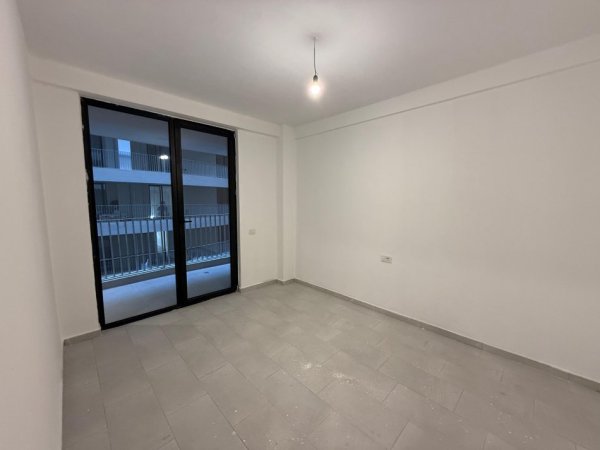 Tirane, jepet me qera zyre , 152 m² 1.100 € (Golden Tower, Mine Peza)