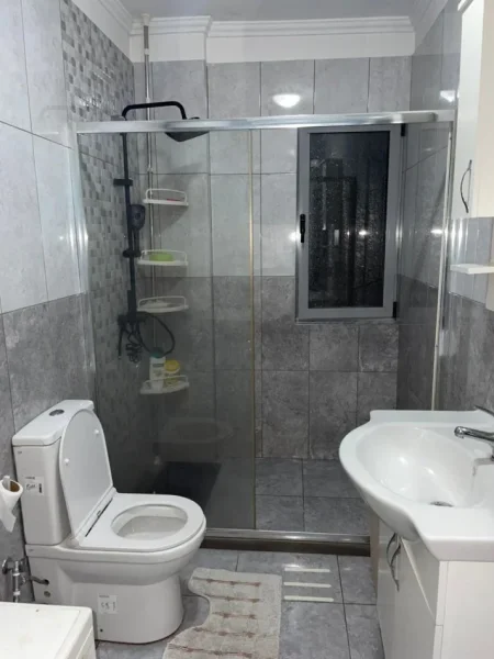 Tirane, jepet me qera apartament 1+1+Ballkon Kati 4, 500 € 