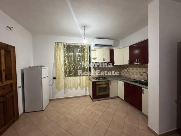 Tirane, jepet me qera shtepi 1+1 Kati 1, 80 m² 400 € (Spitali Amerikan 3)