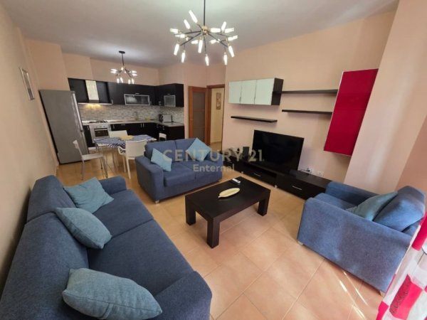 Tirane, jepet me qera apartament 2+1 Kati 2, 100 m² 850 € (Rruga e Elbasanit)