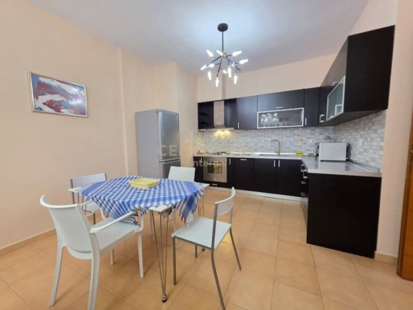 Tirane, jepet me qera apartament 2+1 Kati 2, 100 m² 850 € (Rruga e Elbasanit)