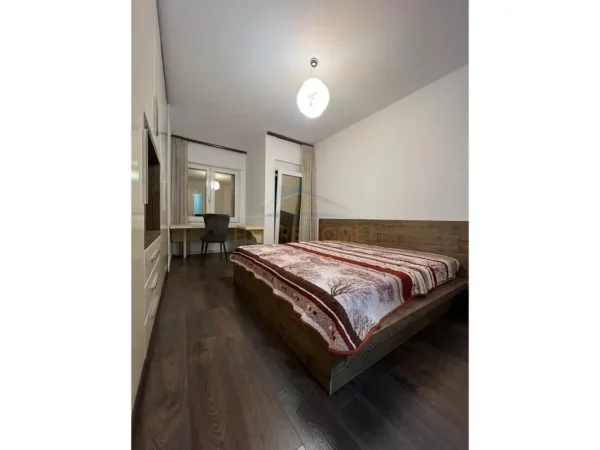 Tirane, shitet apartament 2+1+Ballkon Kati 6, 109 m² 180.000 € (Astir)