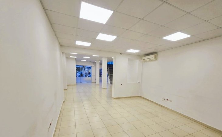 Tirane, jepet me qera ambjent biznesi Kati 3, 290 m² 4.200 € (MYSLYM SHYRI)