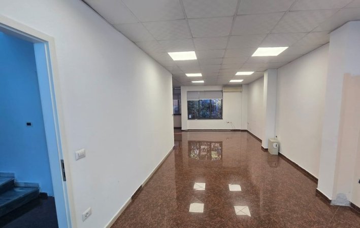 Tirane, jepet me qera ambjent biznesi Kati 3, 290 m² 4.200 € (MYSLYM SHYRI)