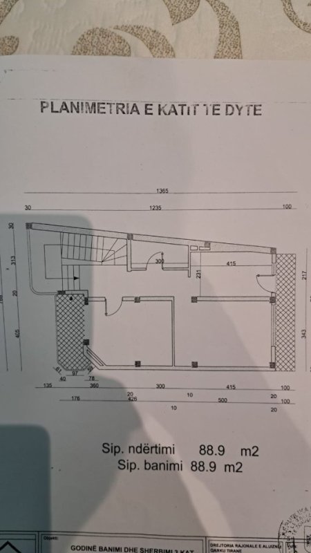 Tirane, jepet me qera ambjent biznesi Kati 3, 290 m² 4.200 € (MYSLYM SHYRI)