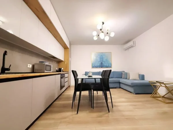 Tirane, shitet apartament 2+1 , 87 m² 240.000 € 