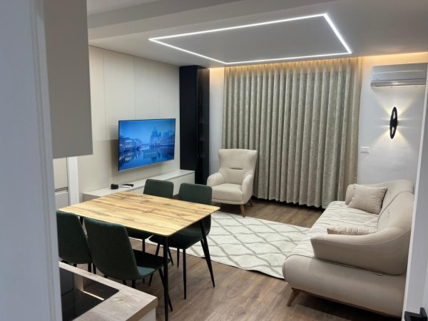 Tirane, jepet me qera apartament , 12 m² 107 € 