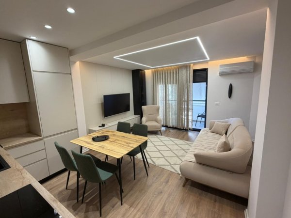 Tirane, jepet me qera apartament 2+1+Ballkon Kati 4, 89 m² 850 € (Bulevardi Zogu I)