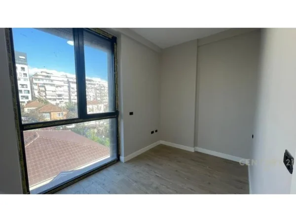 Tirane, jepet me qera apartament 2+1 Kati 2, 73 m² 650 € (Shkolla e Kuqe)