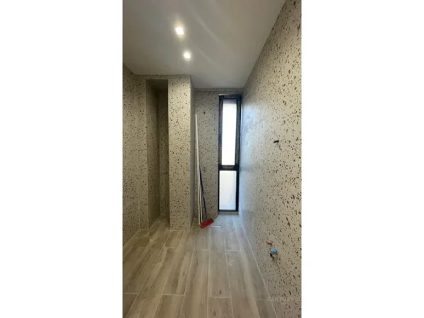 Tirane, jepet me qera zyre Kati 2, 73 m² 650 € (Shkolla Kuqe)