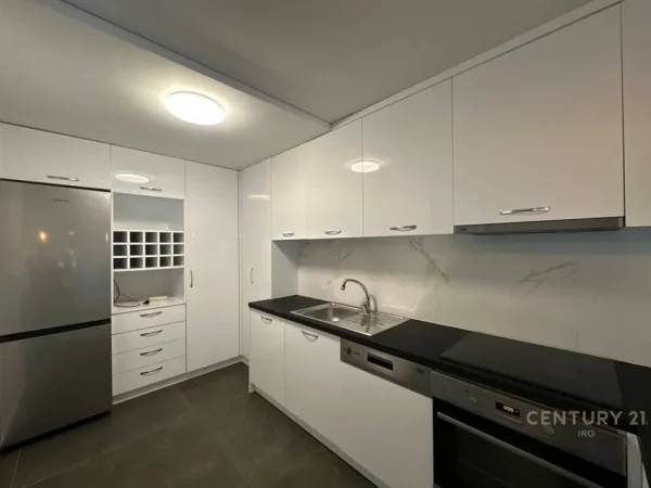 Tirane, jepet me qera apartament Kati 1, 40 m² 450 € (Ali Demi)