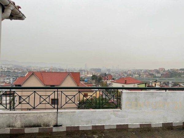 Tirane, shes apartament 1+1 Kati 3, 151 m² 95.000 € (Shkoze)