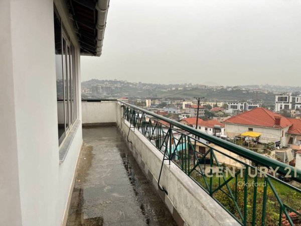 Tirane, shes apartament 1+1 Kati 3, 151 m² 95.000 € (Shkoze)
