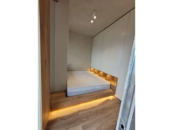 Tirane, jap me qera apartament 1+1 Kati 7, 50 m² 600 € (Astir)