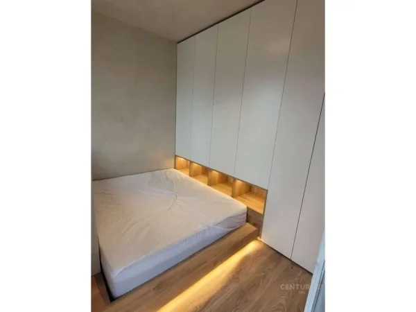 Tirane, jap me qera apartament 1+1 Kati 7, 50 m² 600 € (Astir)