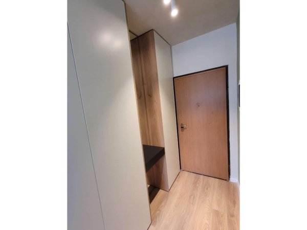 Tirane, jap me qera apartament 1+1 Kati 7, 50 m² 600 € (Astir)