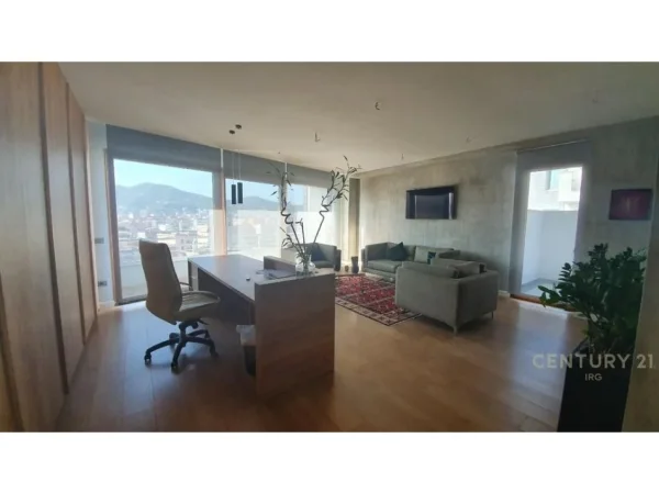 Tirane, jepet me qera zyre Kati 7, 200 m² 3.000 € (Delijorgji)
