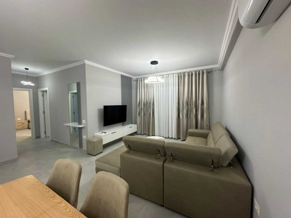 Tirane, jepet me qera apartament 2+1+Aneks+Ballkon Kati 2, 110 m² 1.100 € (Liqeni Thate)