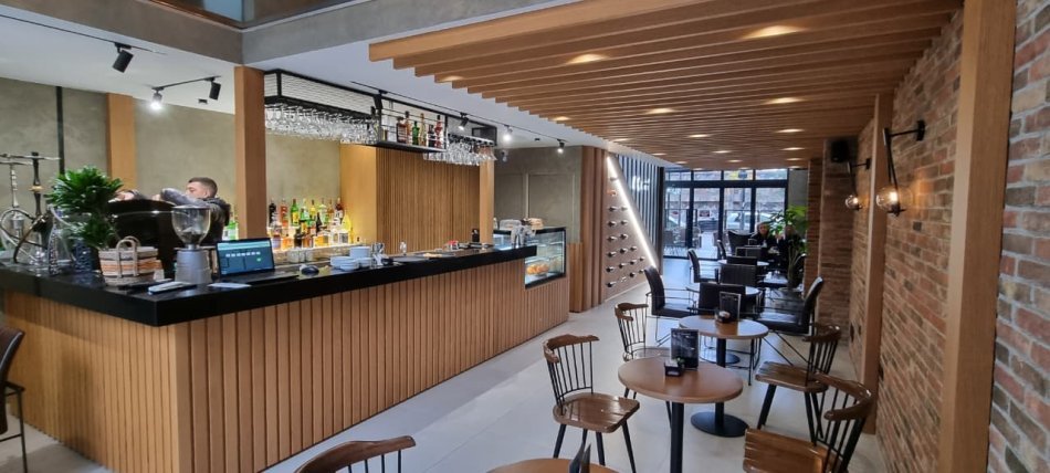 Tirane, jepet me qera bar-resorant Kati 0, 136 m² 1.350 € (RRuga kongresi manastirit, kompleksi ASL)