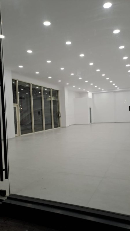Tirane, jepet me qera ambjent biznesi Kati 0, 160 m² 4.200 € (Delijorgji)