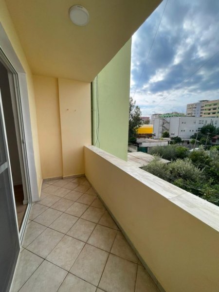 Durres, shitet apartament 1+1+Ballkon Kati 1, 48 m² 75.000 € (lagje 13)