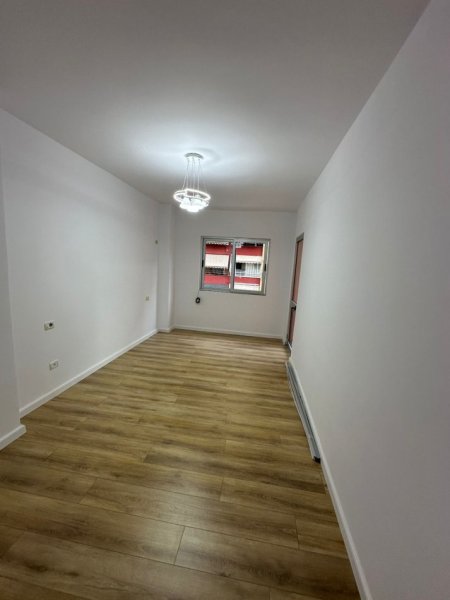 Tirane, shitet apartament 2+1+Ballkon Kati 2, 76 m² 120.000 € (Astir – pranë Postës Shqiptare)