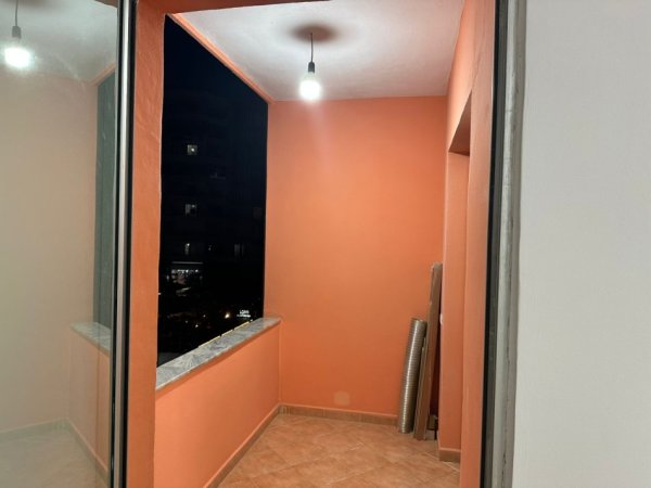 Tirane, shitet apartament 2+1+Ballkon Kati 2, 76 m² 120.000 € (Astir – pranë Postës Shqiptare)