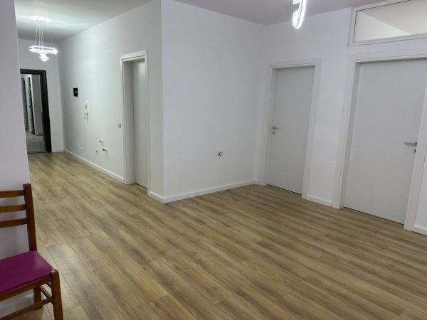 Tirane, shitet apartament 2+1+Ballkon Kati 2, 76 m² 120.000 € (Astir – pranë Postës Shqiptare)