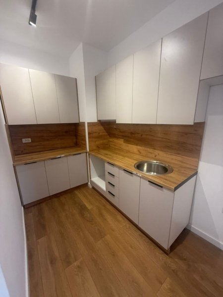 Tirane, shitet apartament 1+1 Kati 7, 64 m² 95.000 € (Astir)