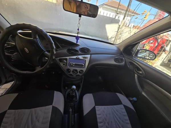 Pogradec, shes makine Ford Focus 1.6 Benzine Gas Benzin+Gaz, gri metalizato manuale Kondicioner 1.800 €