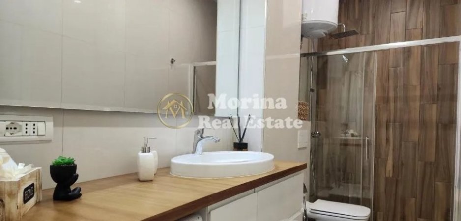 Tirane, jepet me qera apartament 2+1 Kati 2, 80 m² 750 € (Rruga e Kavajes)