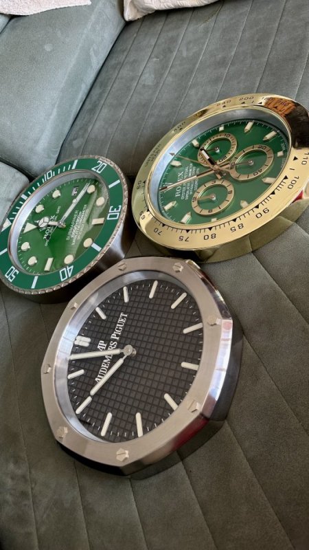 Tirane, shes SHITEN ORA MURI ROLEX DHE AUDEMARS PIGUET